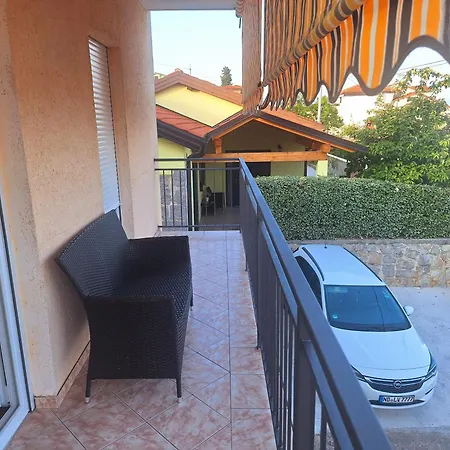 Laures Διαμέρισμα