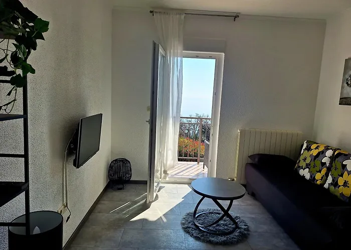 Laures Διαμέρισμα Ičići